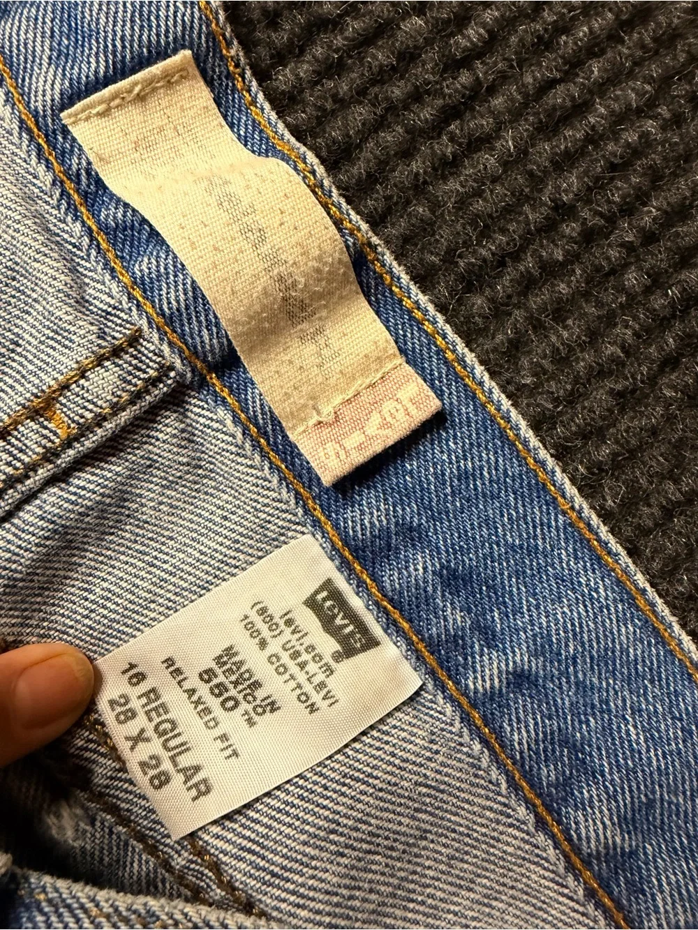 Vintage Levi’s 550 Cutoff Denim Shorts American Flag Distressed 28”